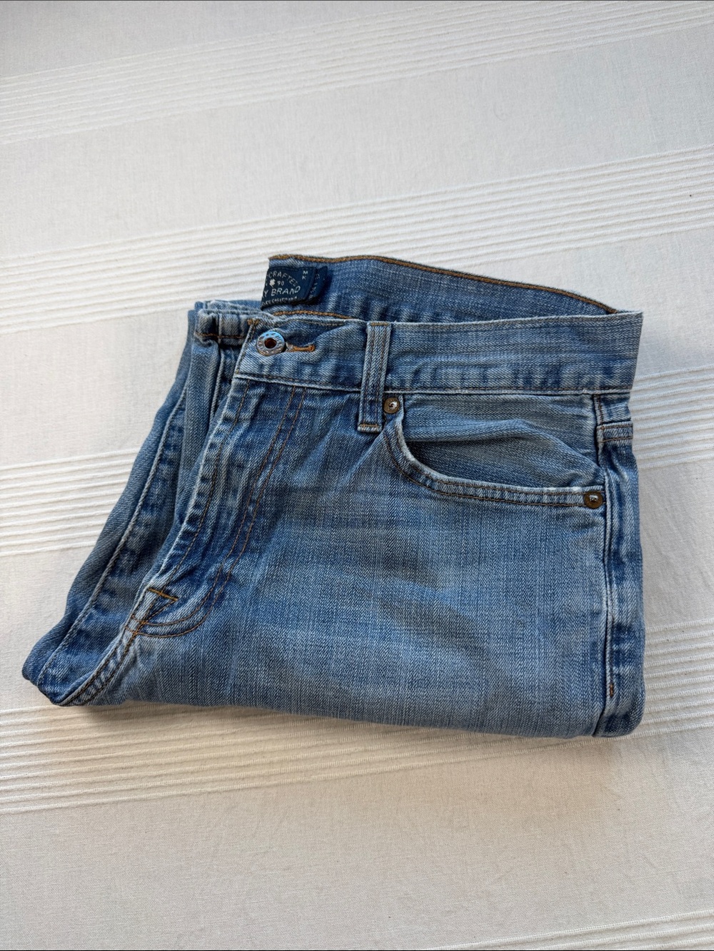 Lucky Brand Straight Jeans in Light Blue Wash